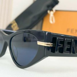 Picture of Fendi Sunglasses _SKUfw49754584fw